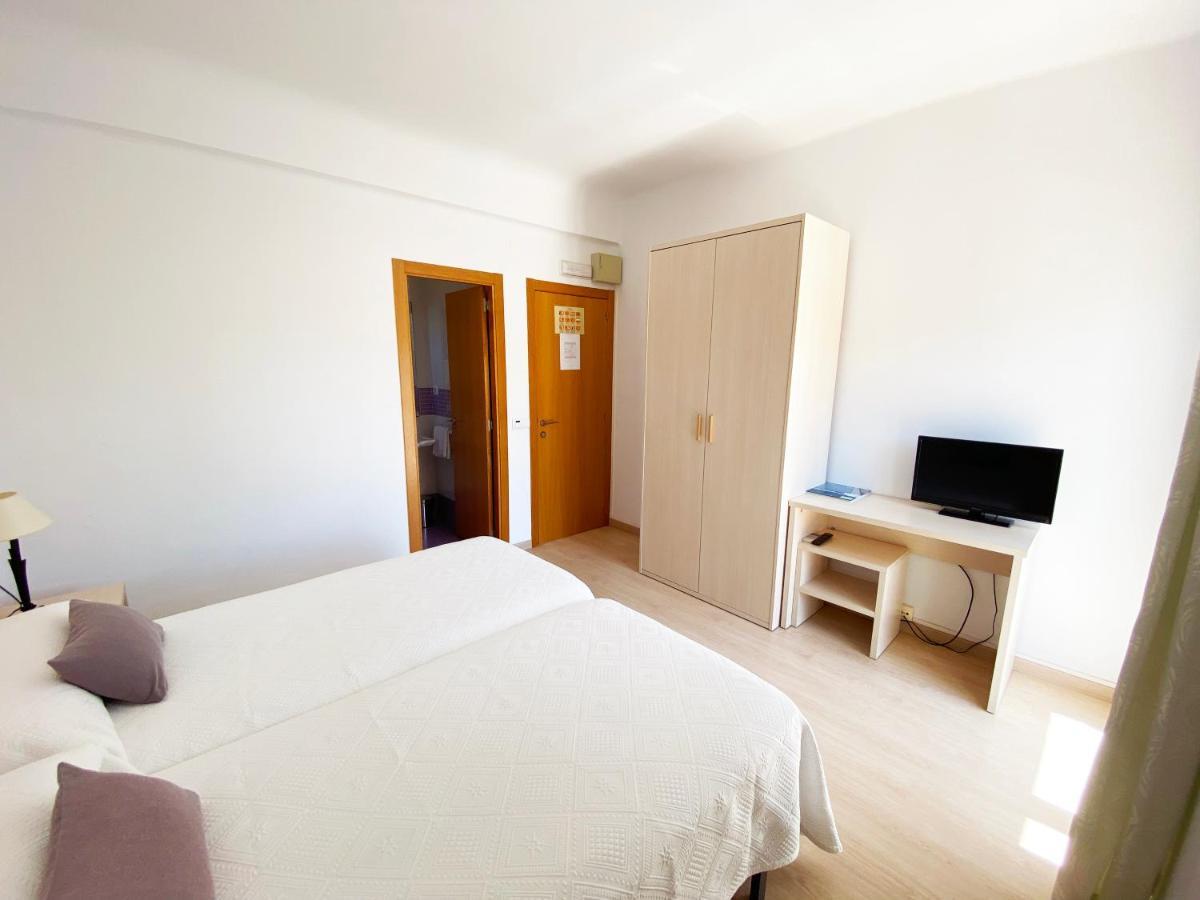 Habitaciones Camping Ferrer เพนิสโคลา ภายนอก รูปภาพ