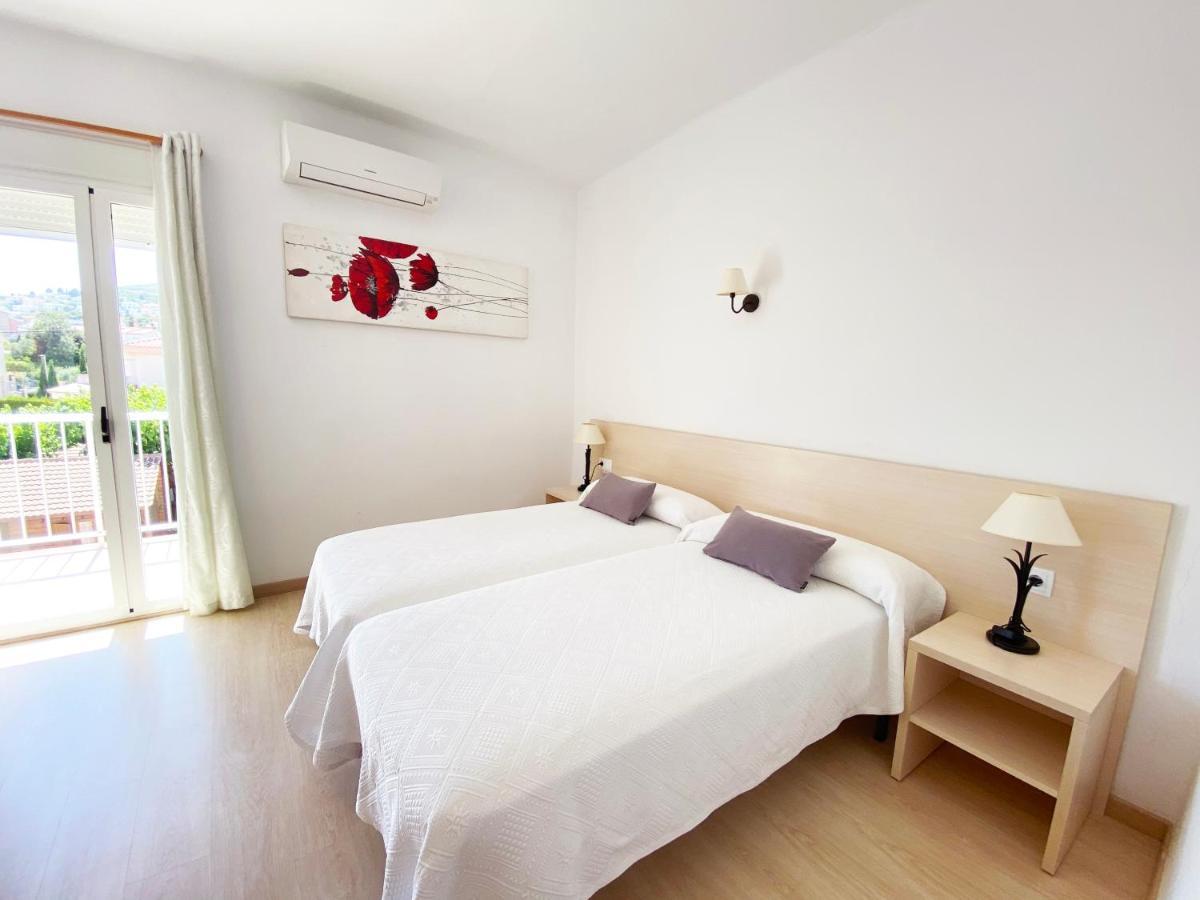 Habitaciones Camping Ferrer เพนิสโคลา ภายนอก รูปภาพ