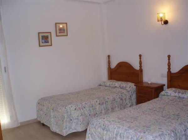 Habitaciones Camping Ferrer เพนิสโคลา ภายนอก รูปภาพ